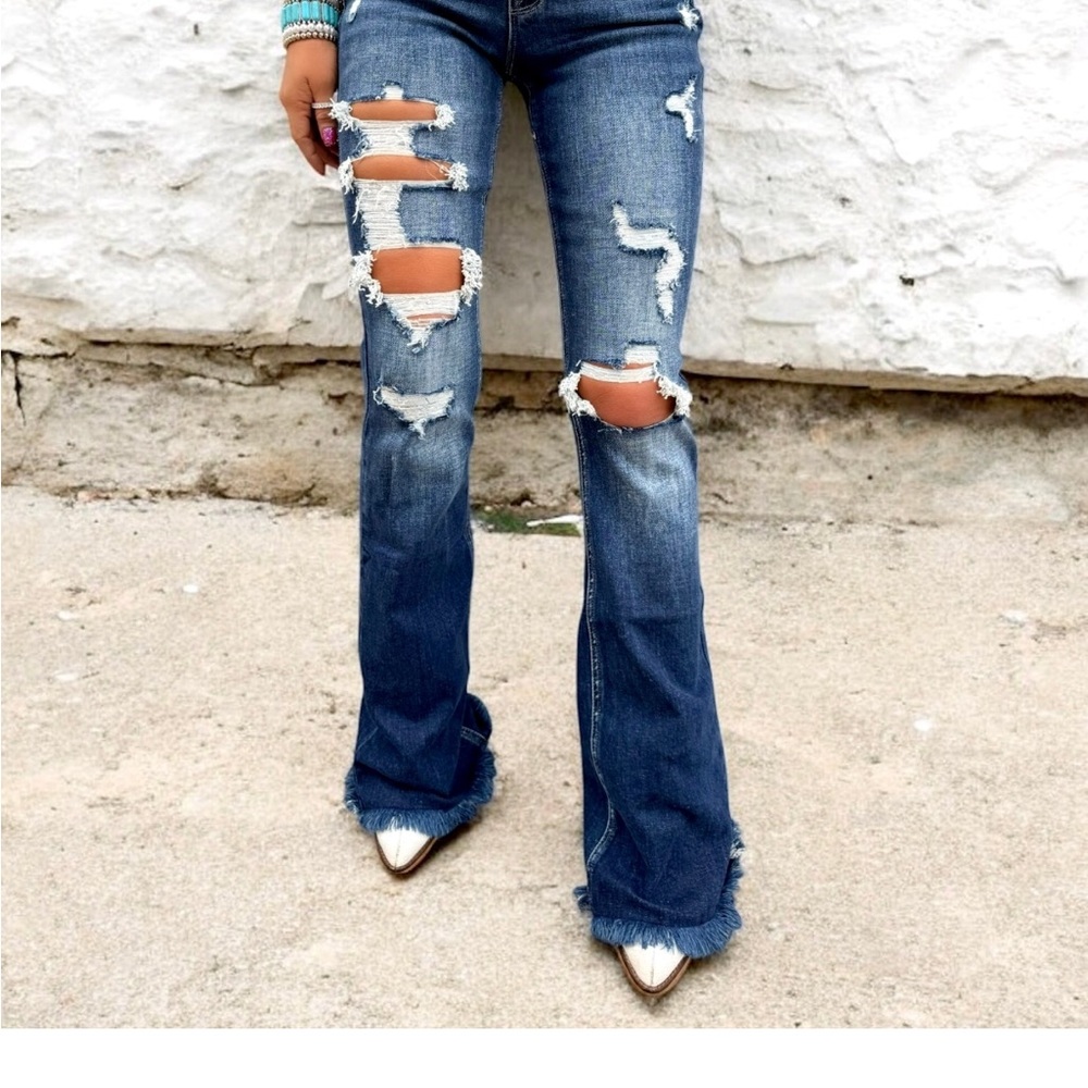 Chic Distressed Flare Jeans in Classic Blue